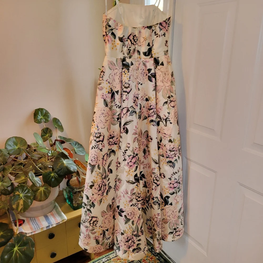 Speechless High‎ Low Gorgeous Rose Printed Strapless Prom Dress, Size 9 Juniors